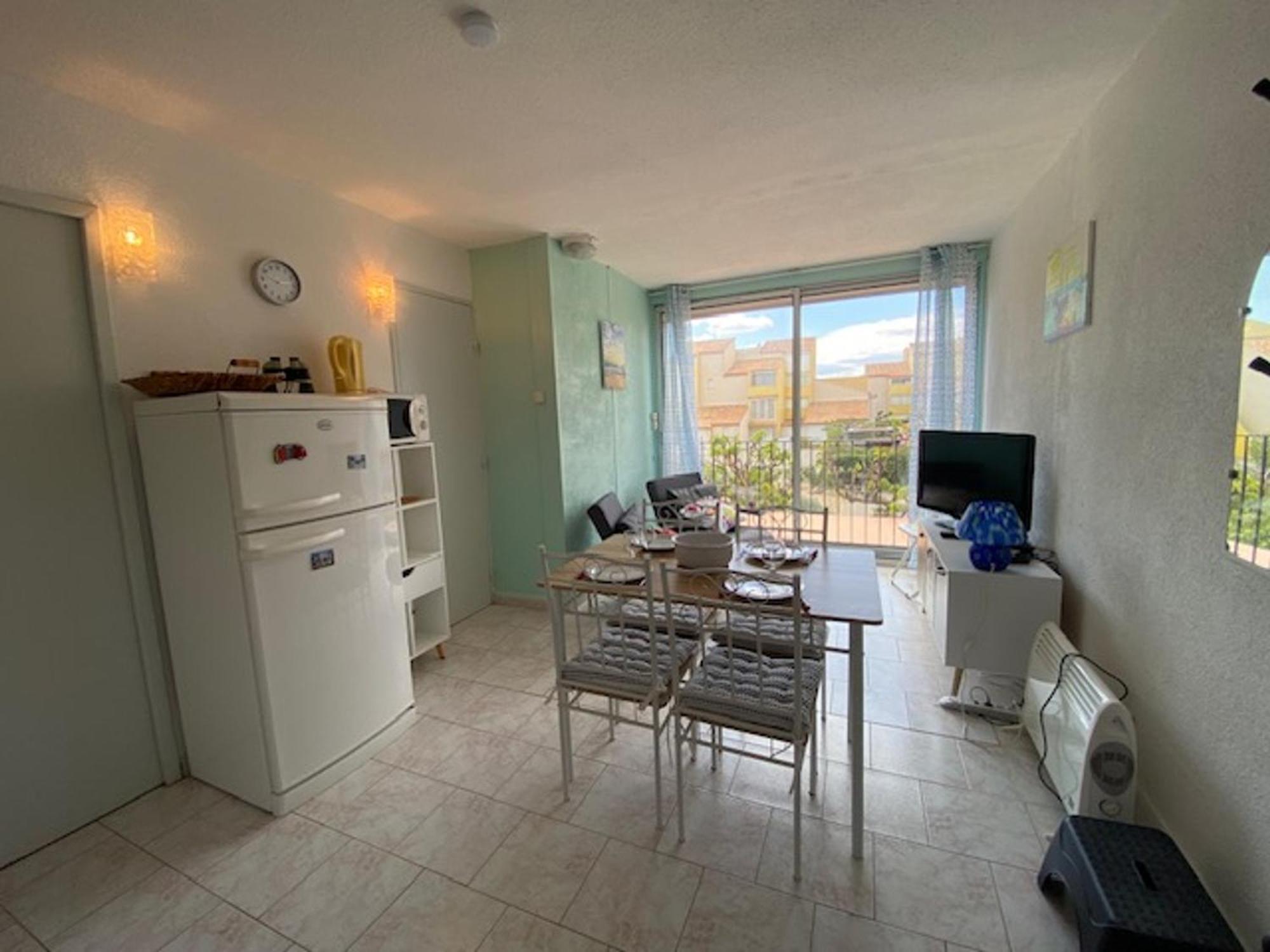 T2 - Parking - Wifi - Proche - Calme - 2 Pers - Narbonne-plage - Fr-1-795-15 Apartment