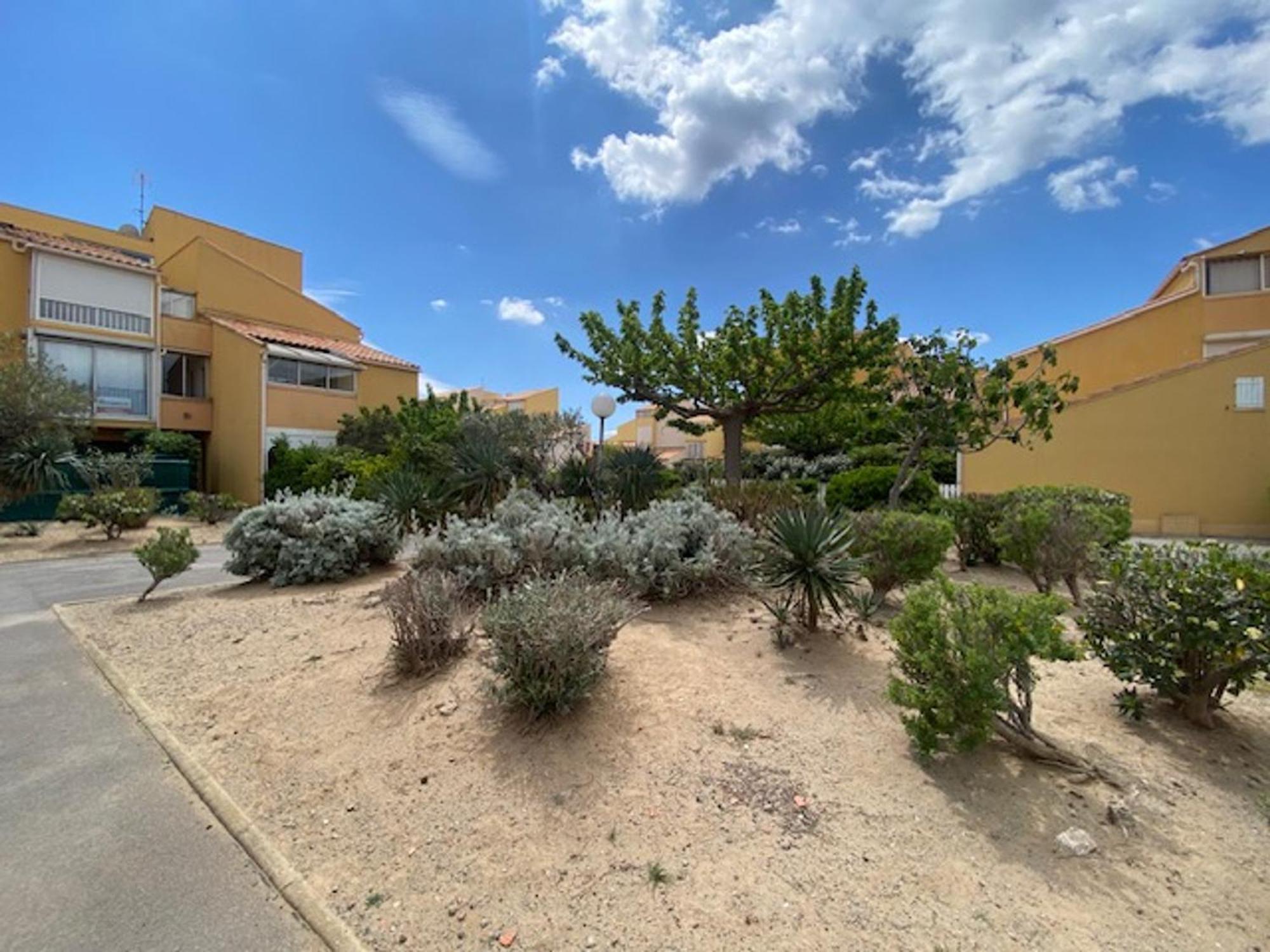 T2 - Parking - Wifi - Proche - Calme - 2 Pers - Narbonne-plage - Fr-1-795-15 Apartment *